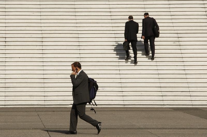 Foreign investors post second-strongest year of net selling in past decade